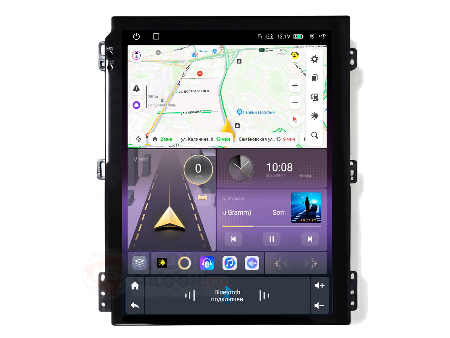 Topway TS20 Tesla Style 9.7″ — вертикальная магнитола в салоне автомобиля с интерфейсом навигации и музыки